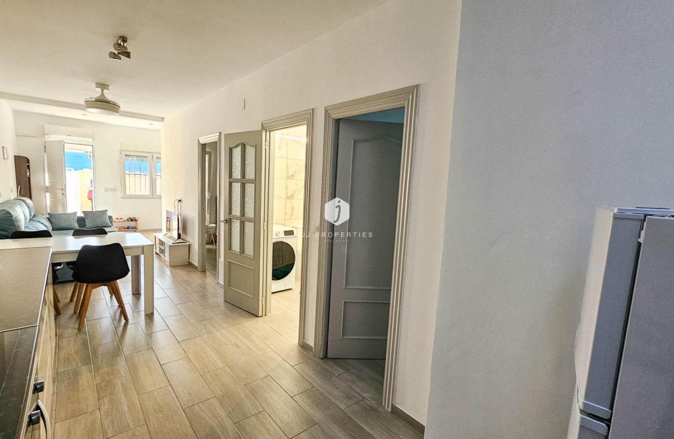 Aus zweiter Hand - Chalet -
Torrevieja - El Limonar