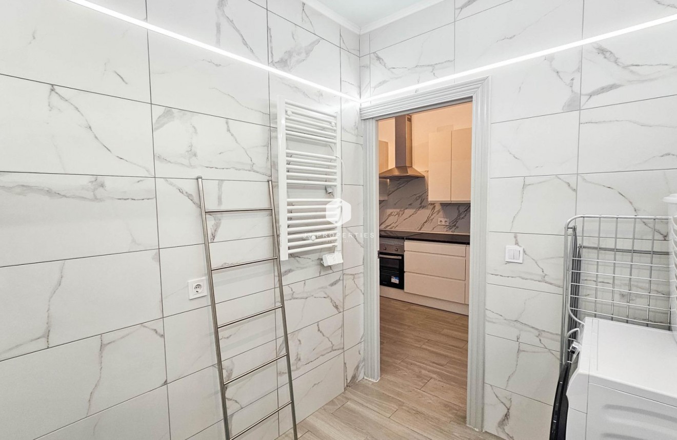 Aus zweiter Hand - Chalet -
Torrevieja - El Limonar