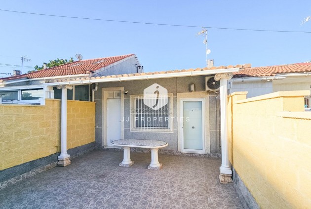 Aus zweiter Hand - Chalet -
Torrevieja - El Limonar