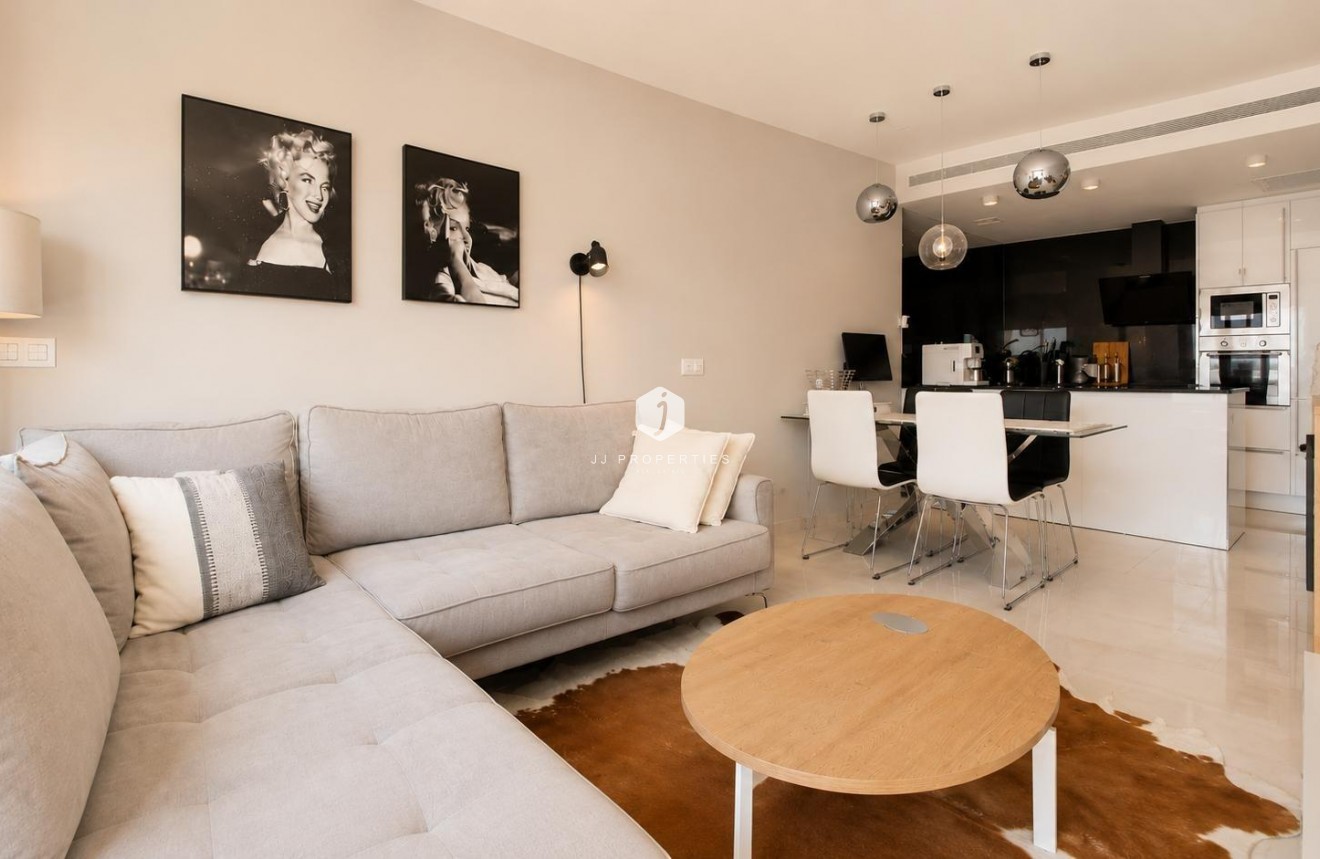 Aus zweiter Hand - Wohnung -
Orihuela Costa - PAU 8