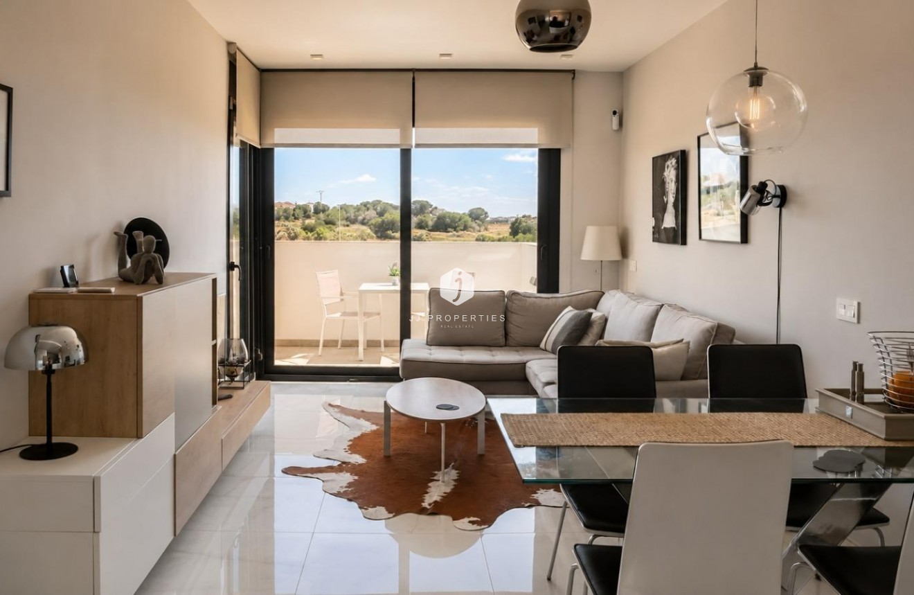 Aus zweiter Hand - Wohnung -
Orihuela Costa - PAU 8