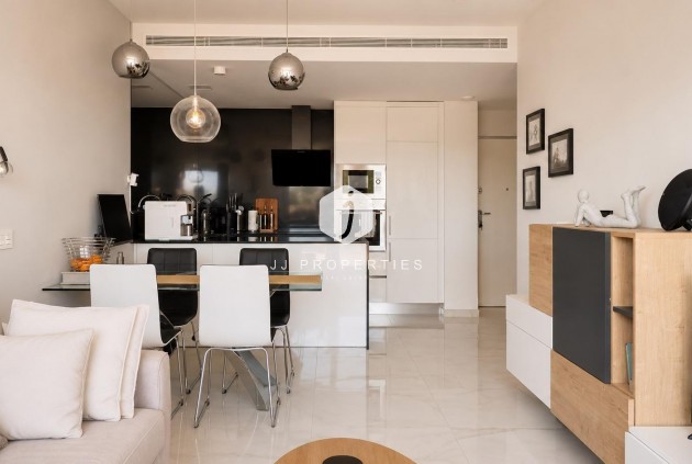 Aus zweiter Hand - Wohnung -
Orihuela Costa - PAU 8