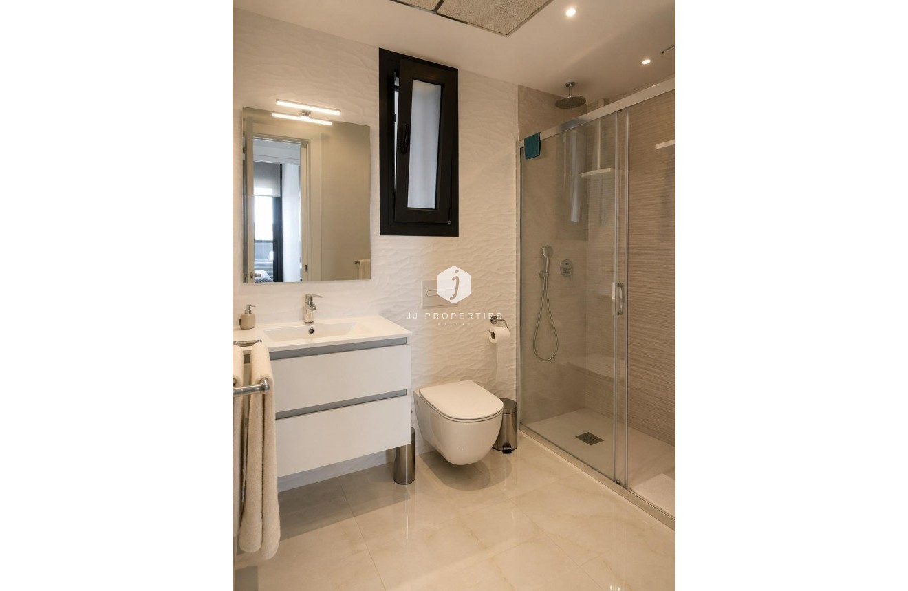 Aus zweiter Hand - Wohnung -
Orihuela Costa - PAU 8