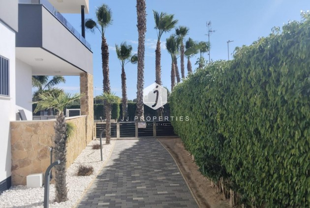 Aus zweiter Hand - Wohnung -
Orihuela Costa - PAU 8