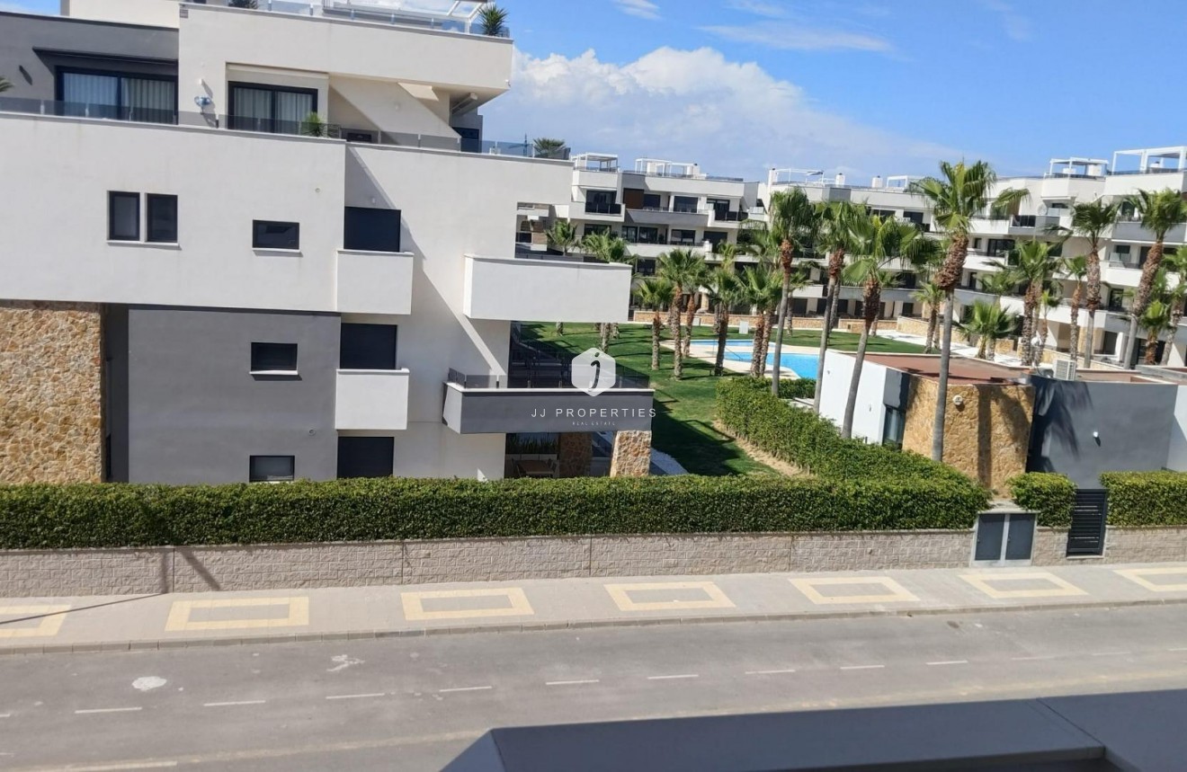 Aus zweiter Hand - Wohnung -
Orihuela Costa - PAU 8