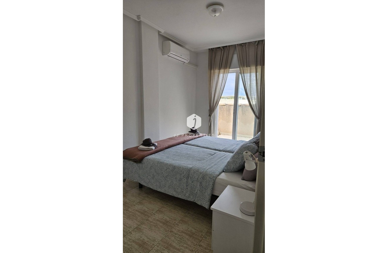 Aus zweiter Hand - Penthouse -
Torrevieja - Acequion
