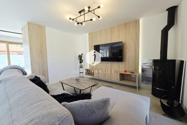 Resale - Villa -
Orihuela Costa - Cabo Roig