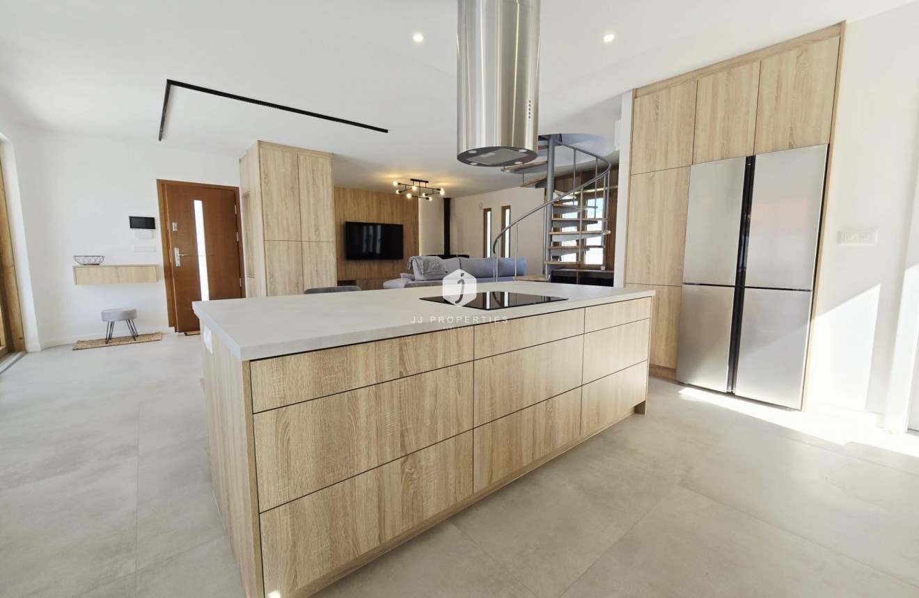 Resale - Villa -
Orihuela Costa - Cabo Roig