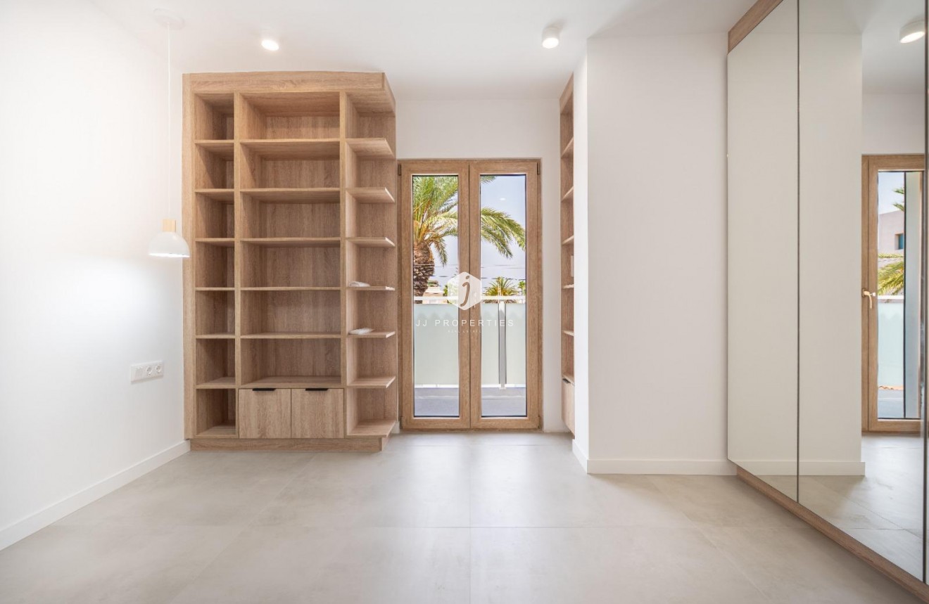 Resale - Villa -
Orihuela Costa - Cabo Roig