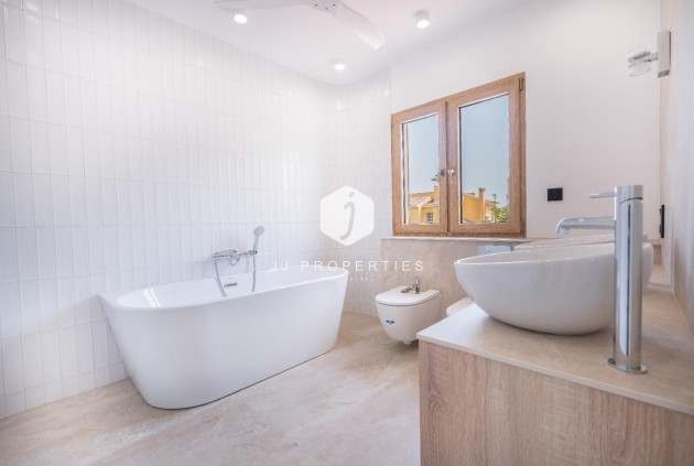 Resale - Villa -
Orihuela Costa - Cabo Roig