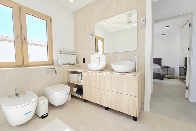 Resale - Villa -
Orihuela Costa - Cabo Roig