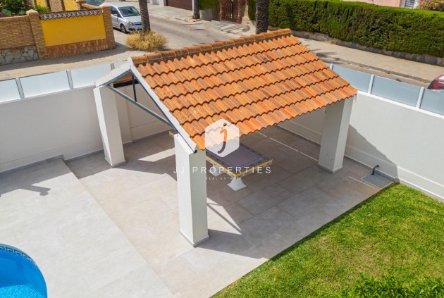Resale - Villa -
Orihuela Costa - Cabo Roig