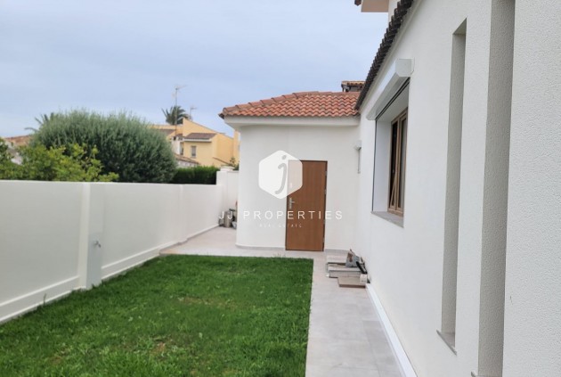 Resale - Villa -
Orihuela Costa - Cabo Roig