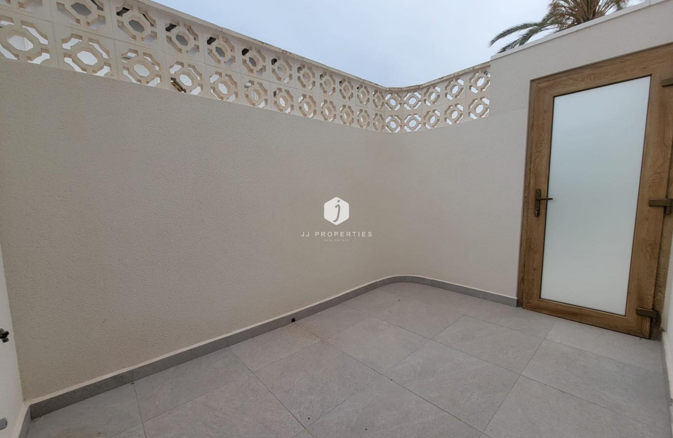 Resale - Villa -
Orihuela Costa - Cabo Roig