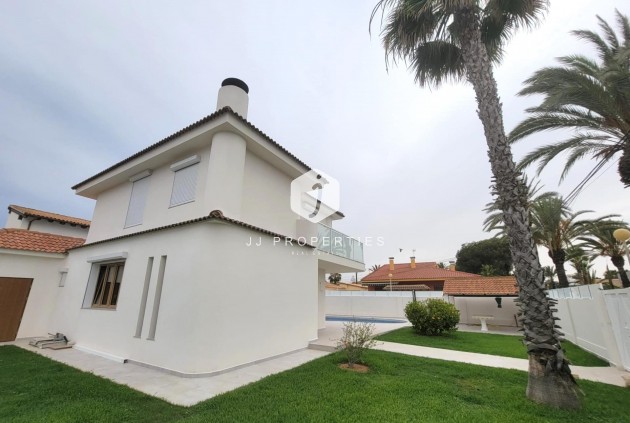Resale - Villa -
Orihuela Costa - Cabo Roig