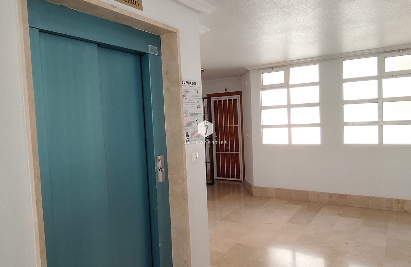 Aus zweiter Hand - Wohnung -
La Zenia - Costa Blanca
