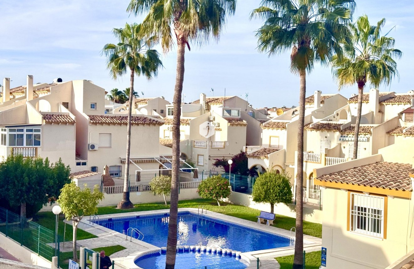 Aus zweiter Hand - Chalet -
Orihuela Costa - Playa Flamenca