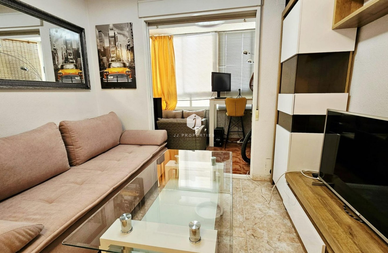 Aus zweiter Hand - Wohnung -
Torrevieja - Nueva Torrevieja