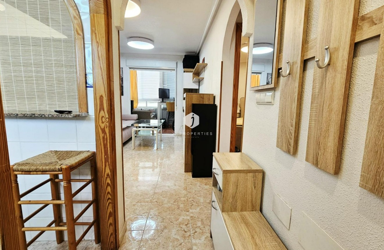 Aus zweiter Hand - Wohnung -
Torrevieja - Nueva Torrevieja