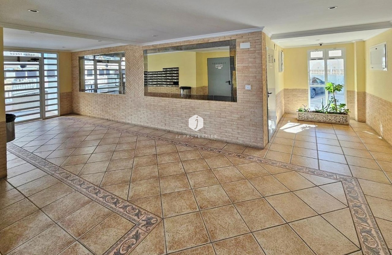 Aus zweiter Hand - Wohnung -
Torrevieja - Nueva Torrevieja
