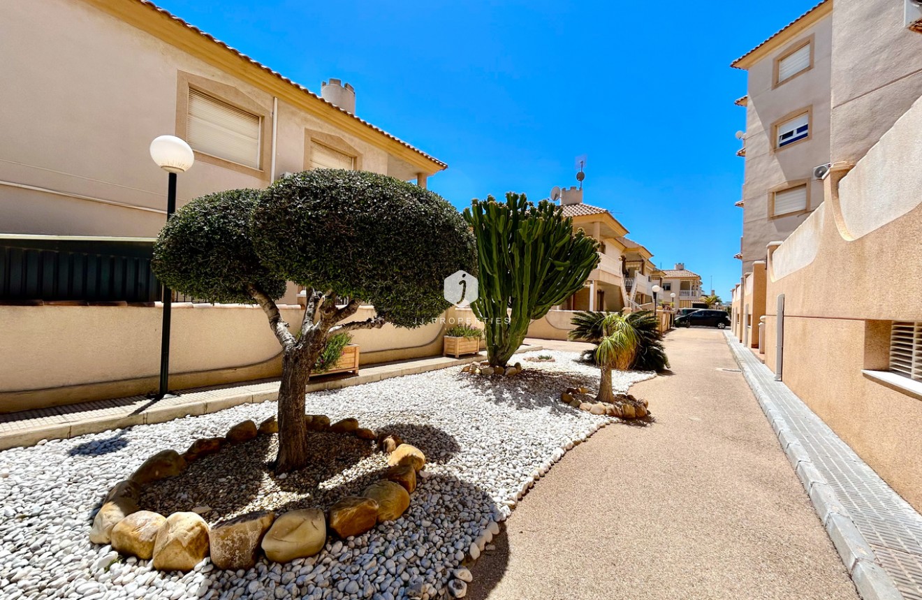 Aus zweiter Hand - Wohnung -
La Zenia - Costa Blanca