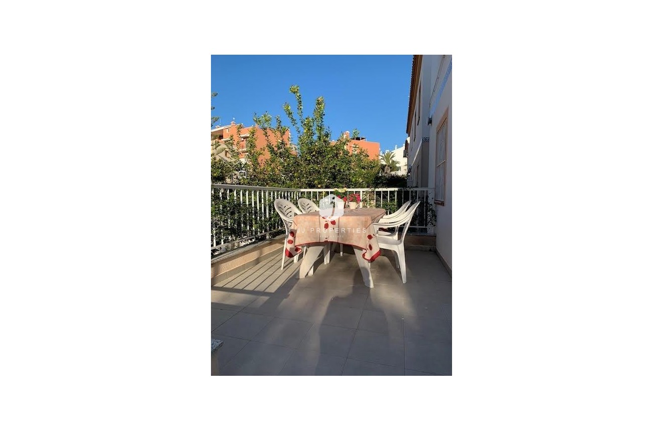 Segunda mano - Apartamento / piso -
Torrevieja - La Mata