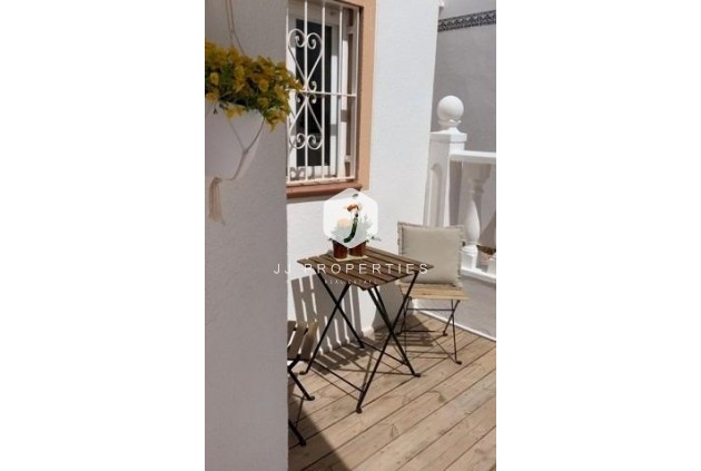 Segunda mano - Apartamento / piso -
Torrevieja - La Mata