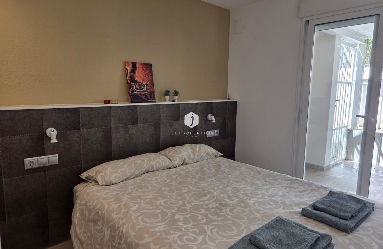 Segunda mano - Apartamento / piso -
Torrevieja - La Mata