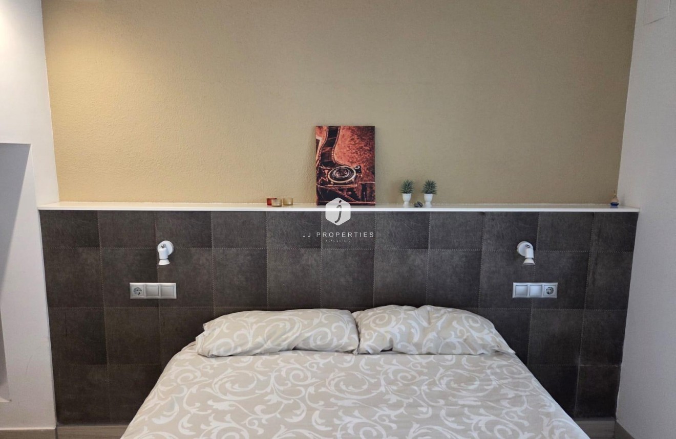 Segunda mano - Apartamento / piso -
Torrevieja - La Mata