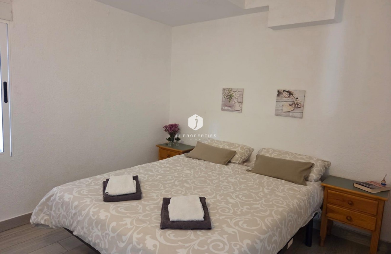 Segunda mano - Apartamento / piso -
Torrevieja - La Mata