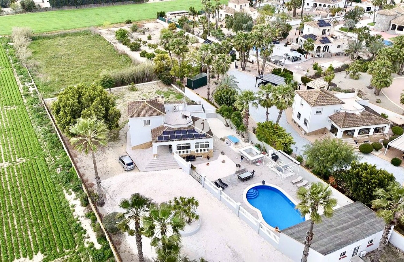 Aus zweiter Hand - Villa -
Catral - Costa Blanca