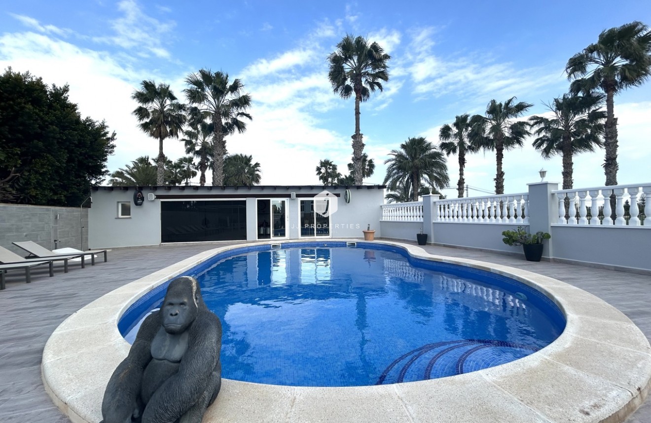 Aus zweiter Hand - Villa -
Catral - Costa Blanca