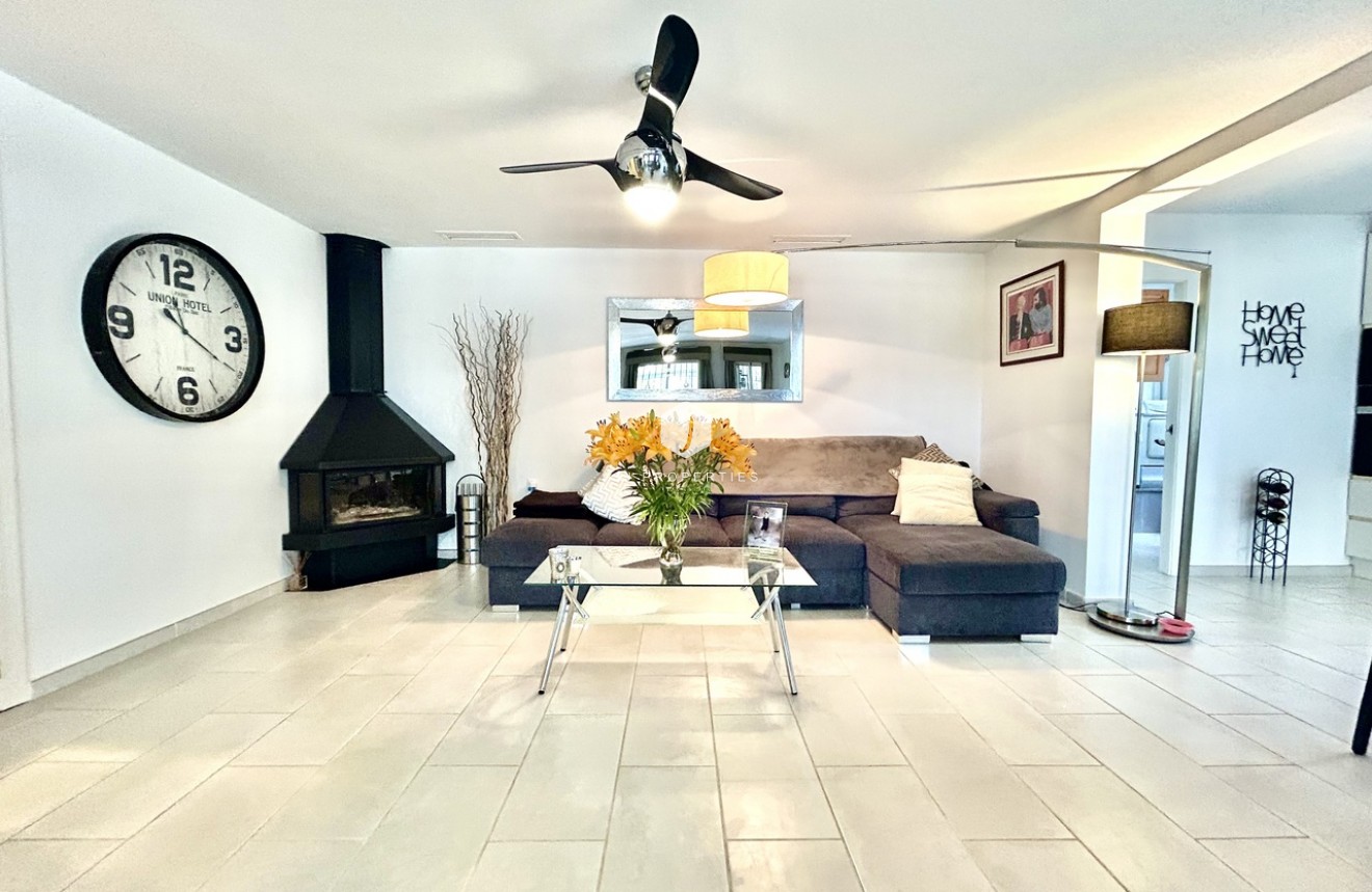 Aus zweiter Hand - Villa -
Catral - Costa Blanca
