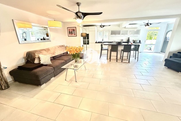 Aus zweiter Hand - Villa -
Catral - Costa Blanca