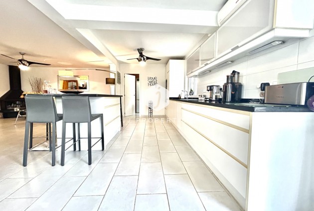 Aus zweiter Hand - Villa -
Catral - Costa Blanca