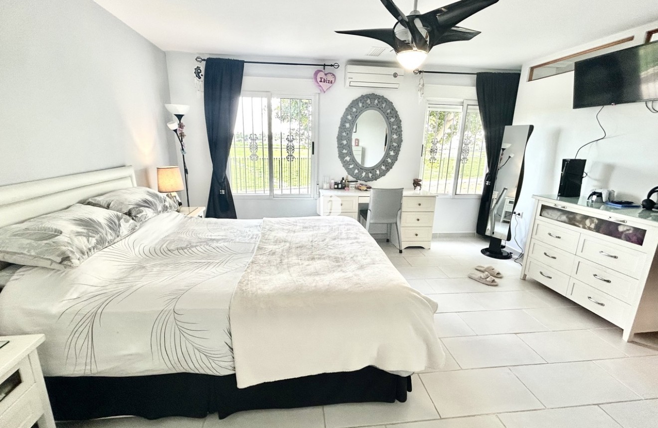 Aus zweiter Hand - Villa -
Catral - Costa Blanca