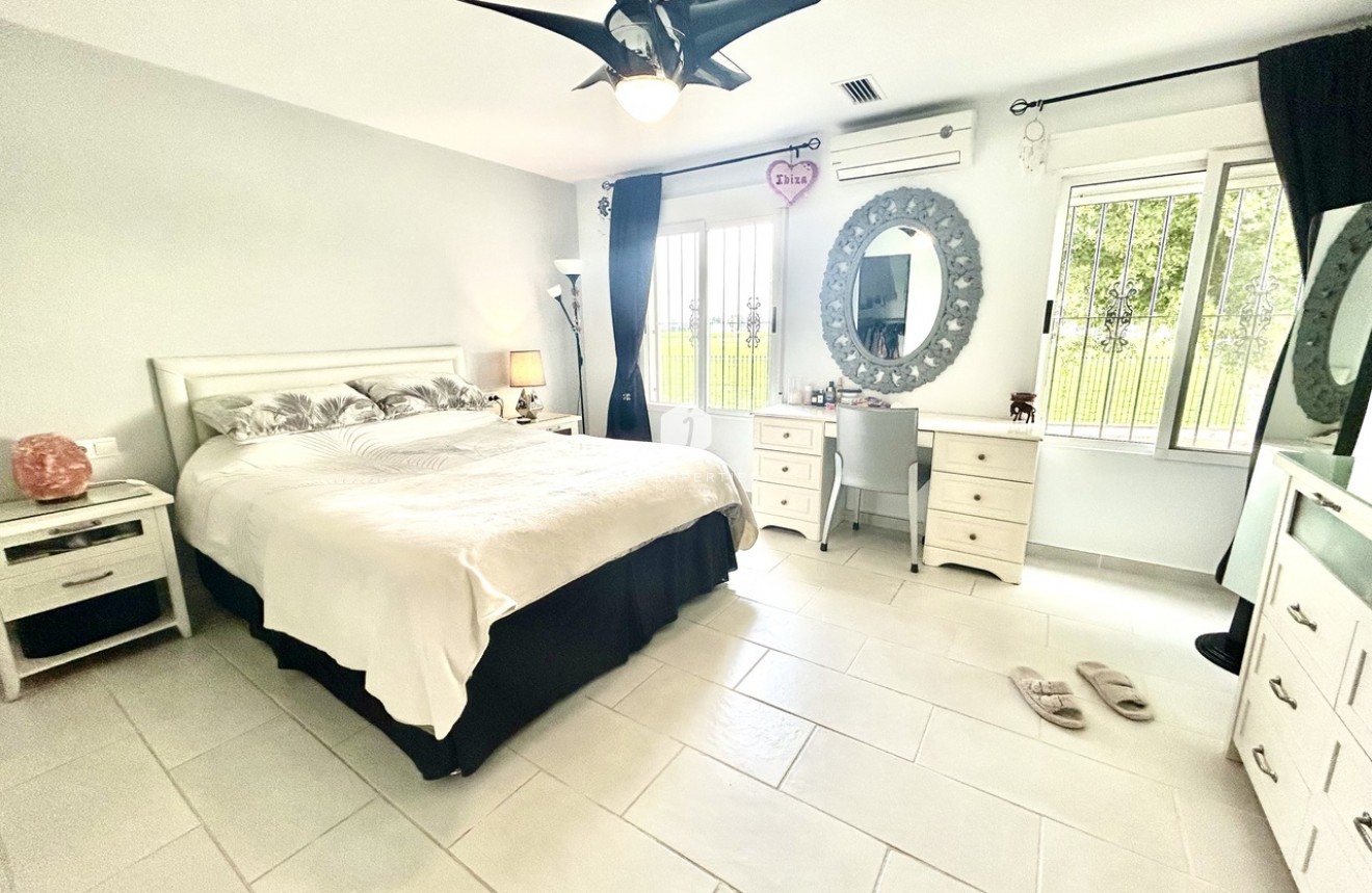 Aus zweiter Hand - Villa -
Catral - Costa Blanca
