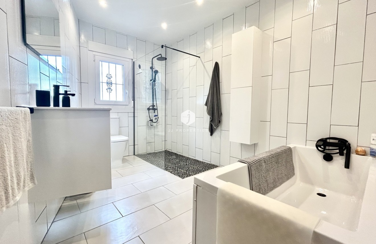Aus zweiter Hand - Villa -
Catral - Costa Blanca