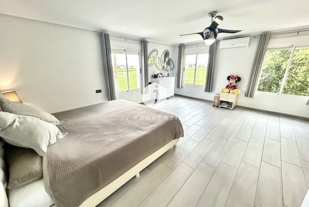 Aus zweiter Hand - Villa -
Catral - Costa Blanca