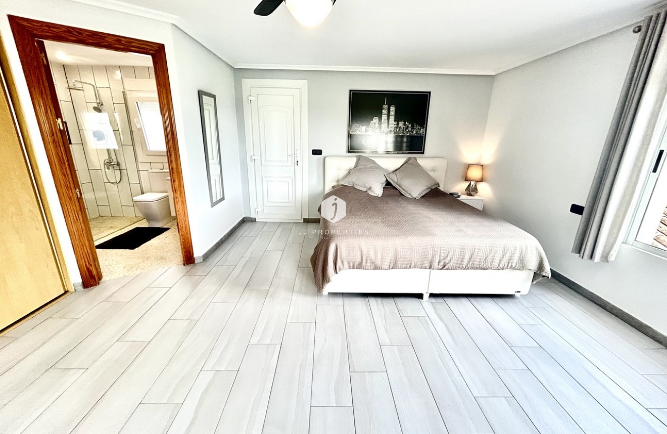 Aus zweiter Hand - Villa -
Catral - Costa Blanca