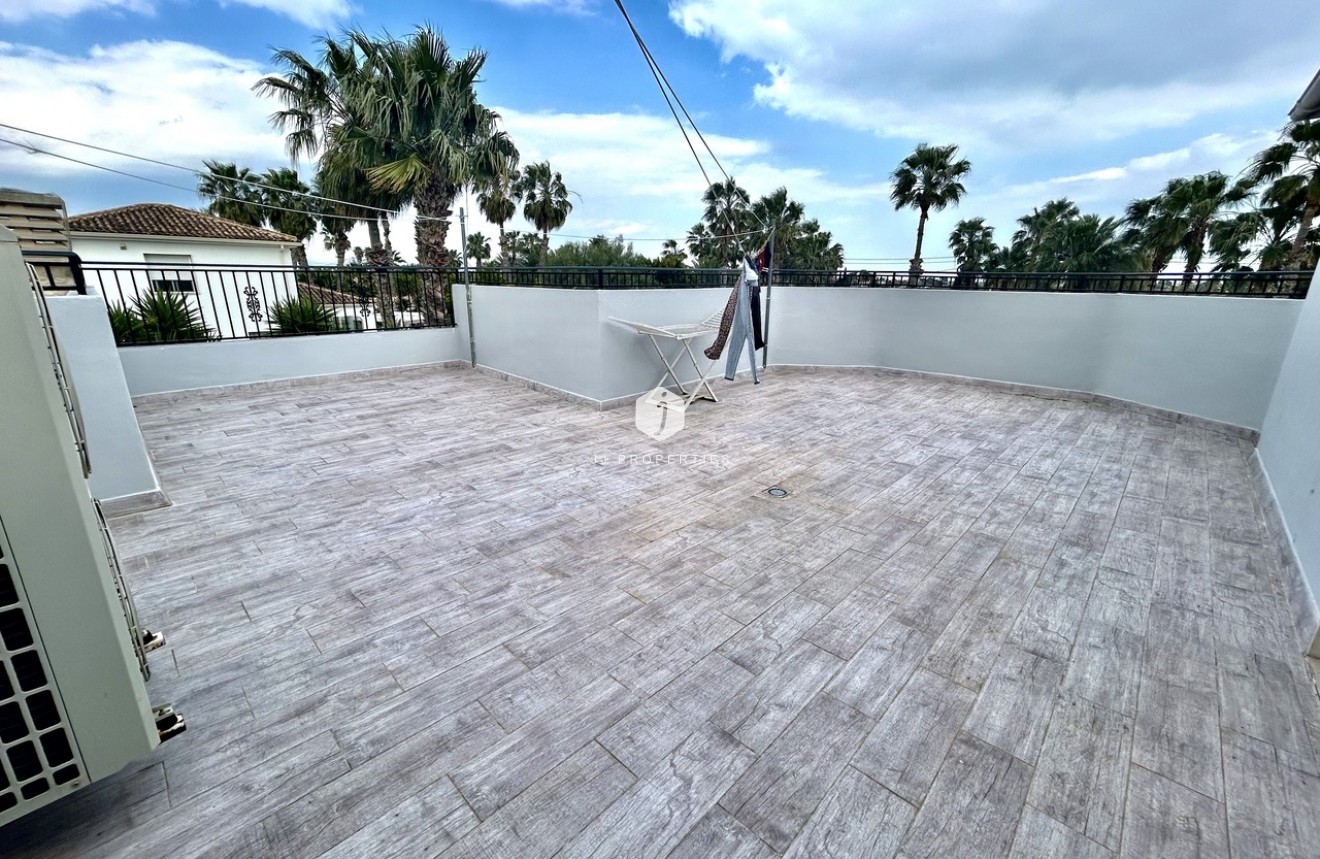 Aus zweiter Hand - Villa -
Catral - Costa Blanca