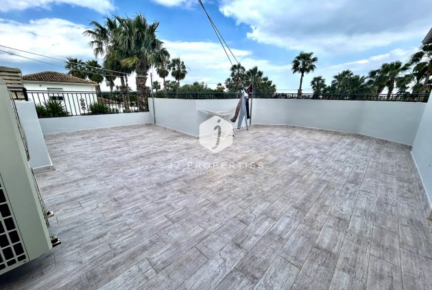 Aus zweiter Hand - Villa -
Catral - Costa Blanca