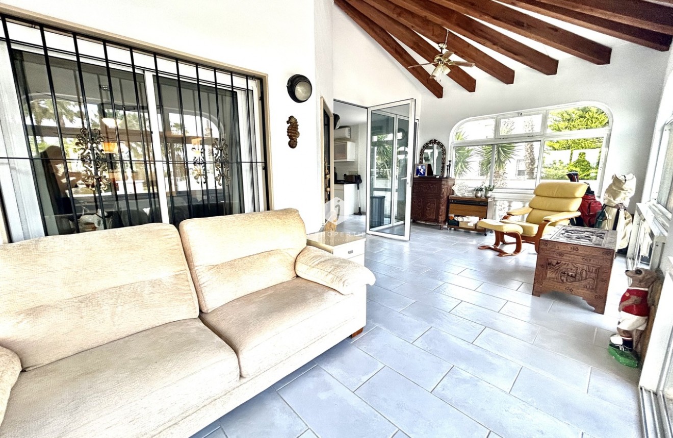 Aus zweiter Hand - Villa -
Catral - Costa Blanca
