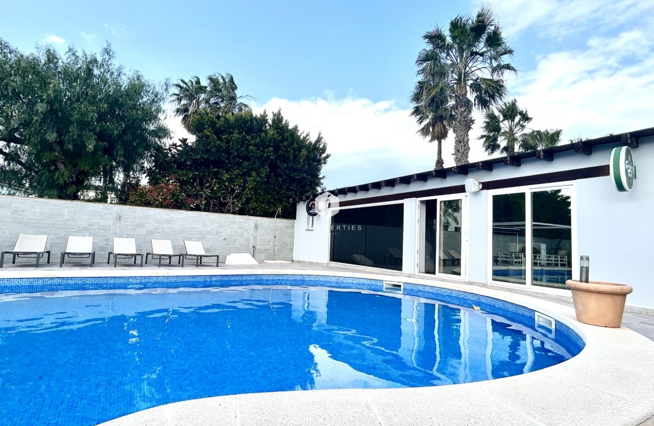 Aus zweiter Hand - Villa -
Catral - Costa Blanca