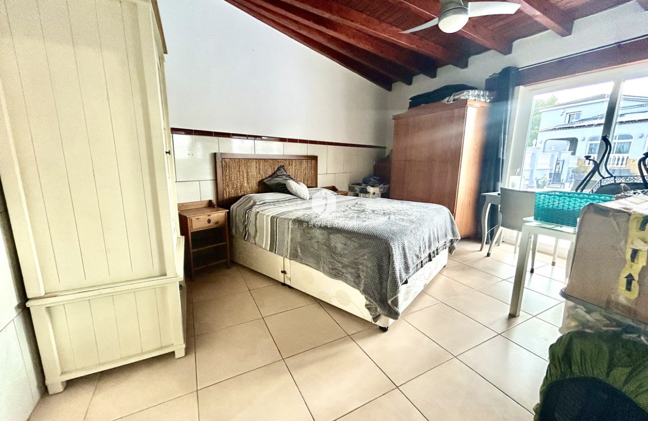 Aus zweiter Hand - Villa -
Catral - Costa Blanca