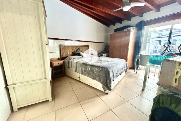 Aus zweiter Hand - Villa -
Catral - Costa Blanca
