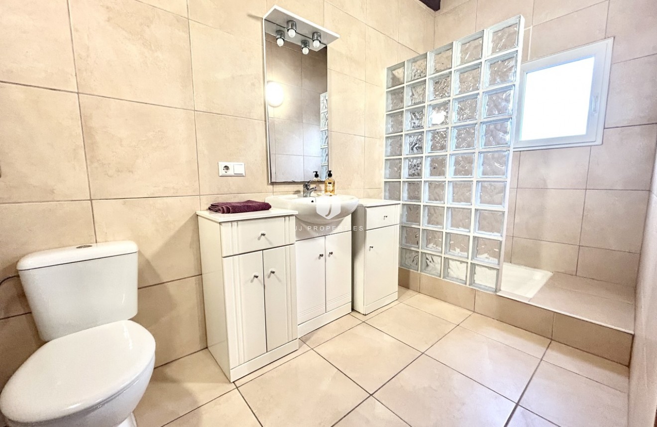 Aus zweiter Hand - Villa -
Catral - Costa Blanca