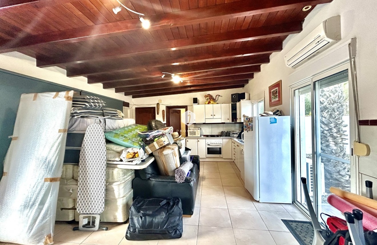 Aus zweiter Hand - Villa -
Catral - Costa Blanca