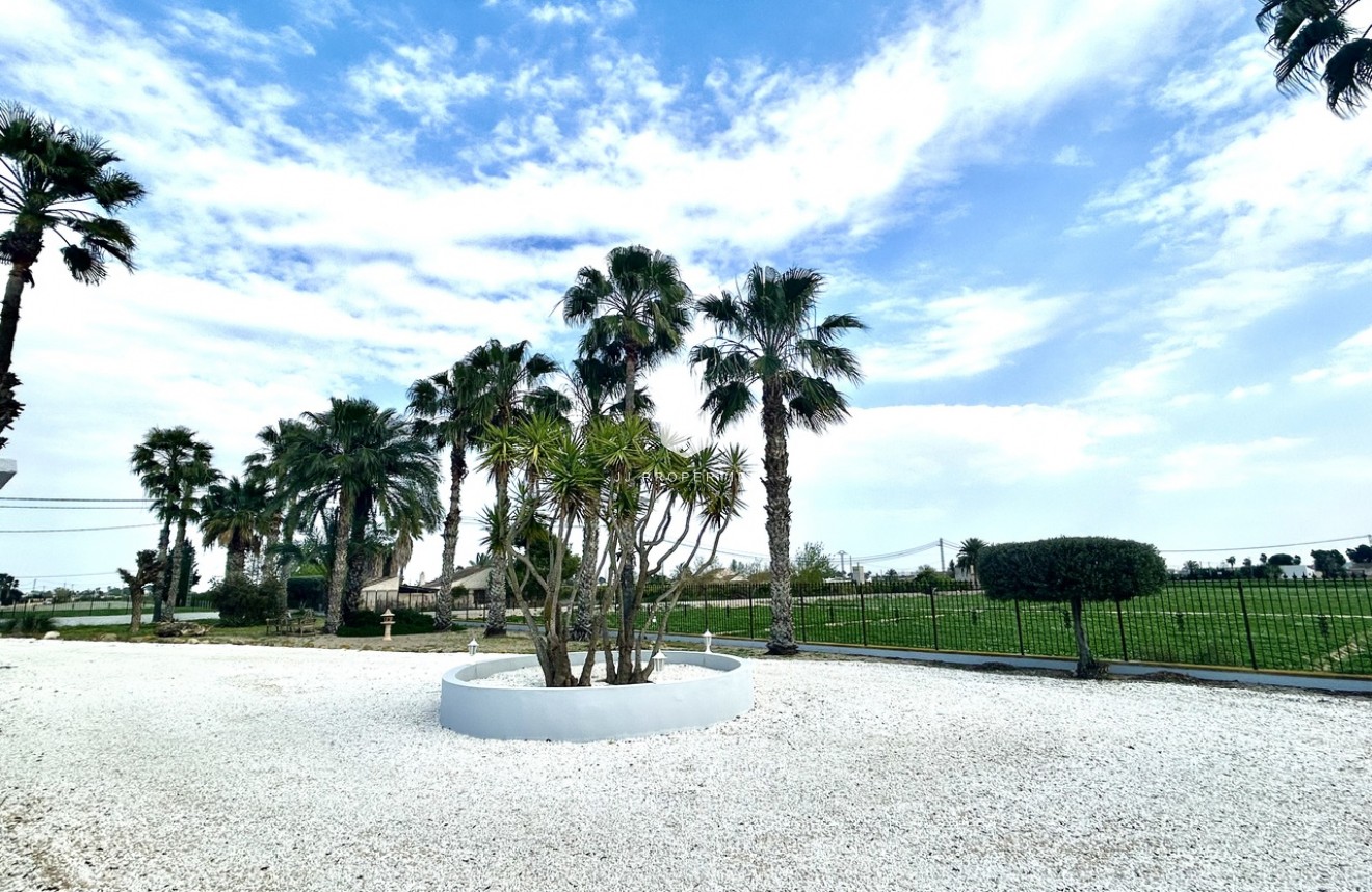 Aus zweiter Hand - Villa -
Catral - Costa Blanca