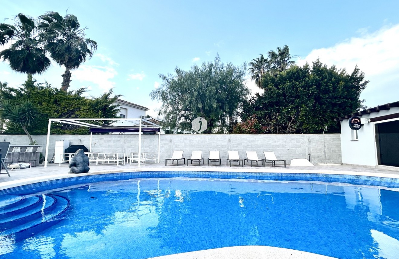 Aus zweiter Hand - Villa -
Catral - Costa Blanca